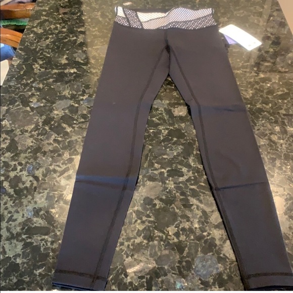 lululemon athletica Pants - NWT lululemon legging - Size 6